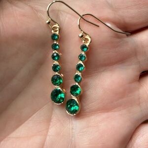New 🎁 Gold & Green Stone Dangle Earrings